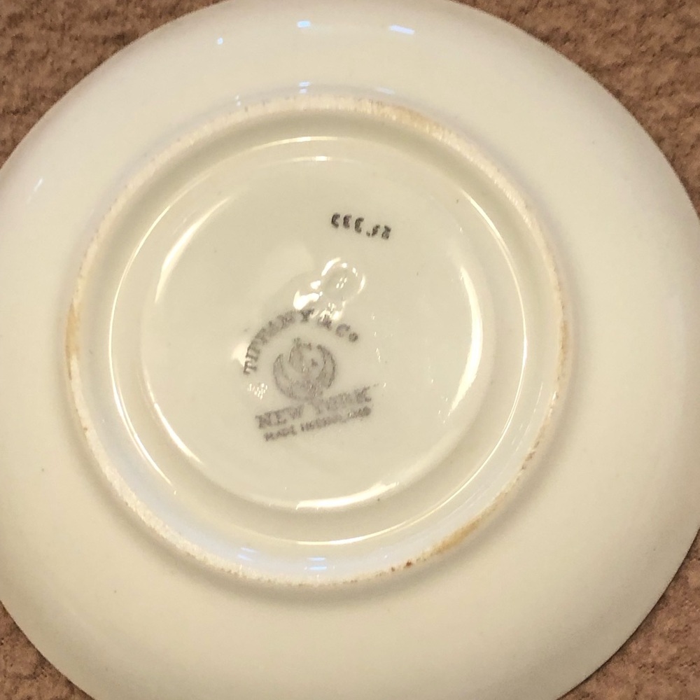 Tiffany & Co. 4 Vintage White Porcelain Saucer with Gold Band & 3 Bavaria Cups - Picture 12 of 16